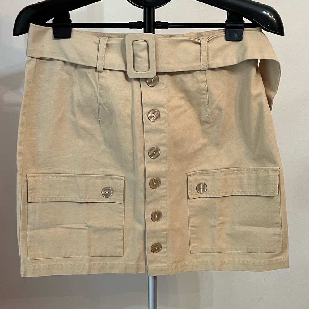 NWT INSPR Twill Utility Skirt in Soybean